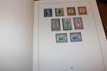 TYSKLAND/BERLIN. Postfrisk samling 1950-71 i ett Schaubek-album med fickor.