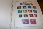 TYSKLAND/DDR. Komplett samling 1949-1990 i två tjocka Schaubekalbum med fickor. Blandat stämplat/ost/xx. Innehåller bl.a. alla block, högt katalogvärde! 