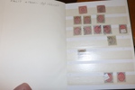 Litet insticksalbum diverse frimärken från kvadrater och framåt. Facit ca 19000 kr enl inl. Se bilder.