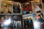 Dansband/musikgrupper. Samling med tonvikt på svenska dansband, ca 160 olika vykort i en pärm. Fascinerande tidsdokument!