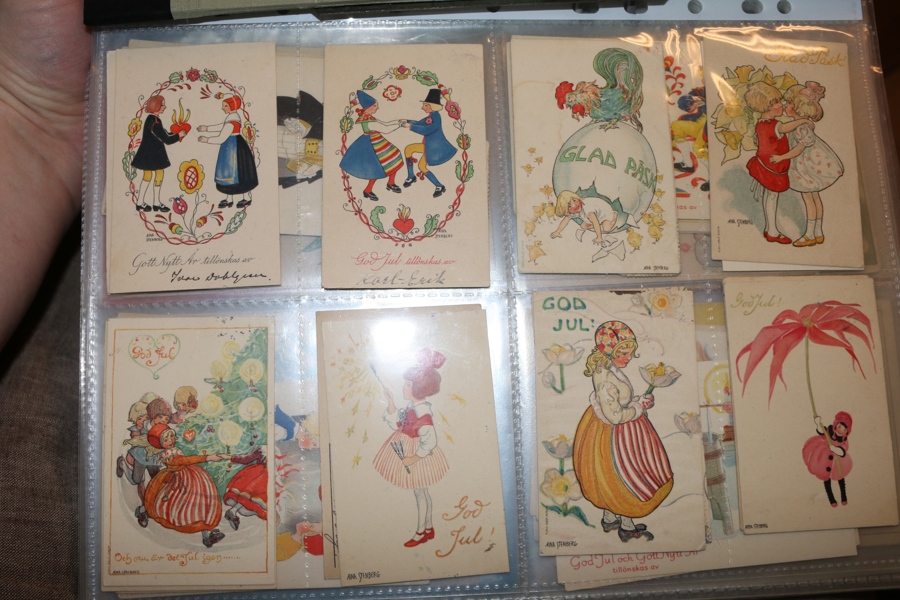 Aina Stenberg. Samling med ca 170 kort i olika format i en pärm.