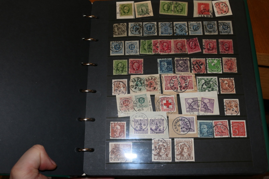 Välfyllt visiralbum stämplat, tonvikt på vackra stämplar men även en del annat, några lite bättre märken, enheter m.m. Ser intressant ut.