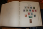 Fyndlåda Tyskland 1800-tal till 1970-tal i tre tjocka album. Något restbetonat men fortfarande väldigt mycket frimärken, bl.a. lite tyska stater. Lågt utrop!