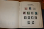 Fyndlåda Tyskland 1800-tal till 1970-tal i tre tjocka album. Något restbetonat men fortfarande väldigt mycket frimärken, bl.a. lite tyska stater. Lågt utrop!