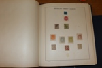 Fyndlåda Tyskland 1800-tal till 1970-tal i tre tjocka album. Något restbetonat men fortfarande väldigt mycket frimärken, bl.a. lite tyska stater. Lågt utrop!