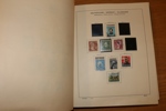 Fyndlåda Tyskland 1800-tal till 1970-tal i tre tjocka album. Något restbetonat men fortfarande väldigt mycket frimärken, bl.a. lite tyska stater. Lågt utrop!