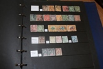 OVERSEAS. Parti Asien, Afrika, Australien och Amerika i tre album och en plastficka. Kartotek med mest massvara Japan ingår.