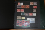 Blandat parti i visiralbum. Både vackra stämplar, varianter, mycket bandmärken med en del bättre vattenmärken, samt en del bättre ostämplat t.ex. Tj24A (x). Lämpligt för en frimärksklubb?