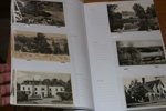 VÄSTMANLAND. Samling ca 150 mest äldre kort i album, många trevliga t.ex. järnvägsstationer. Medföljer gör också två pärmar ca 50 kort mest gratulation/helg.