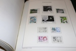 Enklare stpl samling Danmark 1851-2014 i två fräscha Leuchtturmalbum med fickor. Ganska mycket innehåll, även modernt, men enbart billiga frimärken. Medföljer gör också två album dubbletter.