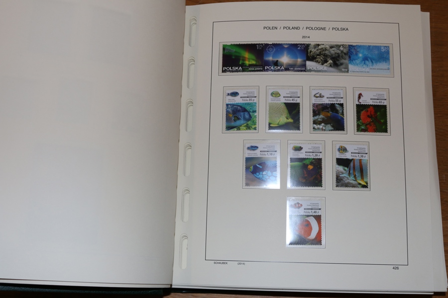 POLEN. Kpl postfriska årgångar 2014-2017 på Lechtturmblad. Dessutom år 1961-66 blandat stpl/xx i Leuchtturmalbum.