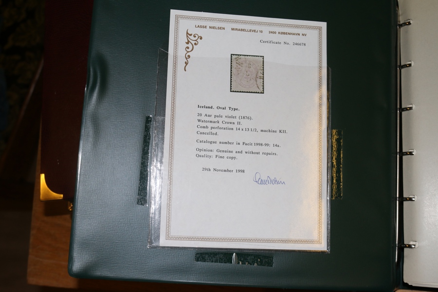 Fin samling 1876-1980-tal i Facitalbum. Välfyllt från ovaltyper aur fintandat med bl.a. 5 aur blå, 20 aur blekviolett (med attest Nielsen).