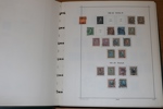 Fin samling 1876-1980-tal i Facitalbum. Välfyllt från ovaltyper aur fintandat med bl.a. 5 aur blå, 20 aur blekviolett (med attest Nielsen).