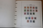 Fin samling 1876-1980-tal i Facitalbum. Välfyllt från ovaltyper aur fintandat med bl.a. 5 aur blå, 20 aur blekviolett (med attest Nielsen).