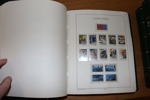 USA. Samling klassiskt fram till 2007 i hela fem Leuchtturmalbum med fickor. Innehåller en hel del användbart material i den äldre delen med flera bättre märken. Ett helt album för "back of the book".
