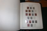 USA. Samling klassiskt fram till 2007 i hela fem Leuchtturmalbum med fickor. Innehåller en hel del användbart material i den äldre delen med flera bättre märken. Ett helt album för "back of the book".
