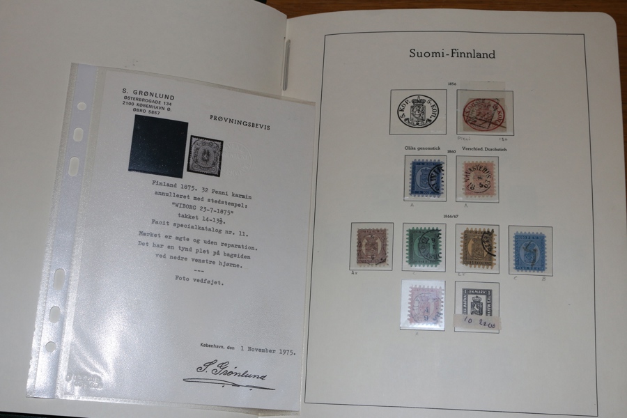 Riktigt trevlig samling 1856-1999 i förtrycksalbum (def pärm). Innehåller 10 kop oval (def), flera trevliga serpentiner i blandad kvalitet, samt mycket välfyllt 1800-tal i övrigt