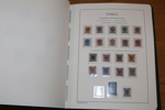 Samling x/xx 1886-1974 i Leuchtturmalbum med fickor. Välfyllt med Oscar II, medaljong, landstorm, bandmärken. Kongress och Förening kpl mest xx. 