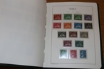 Samling x/xx 1886-1974 i Leuchtturmalbum med fickor. Välfyllt med Oscar II, medaljong, landstorm, bandmärken. Kongress och Förening kpl mest xx. 