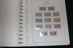 Samling mest ostämplat med en mindre del postfriska inslag fram till 1950. Väldigt ojämnt besatt men med flera bra inslag t.ex. F14A (x), 15b, kpl tjänste tandning 14, många bandmärken.
