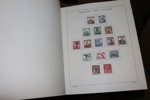 TYSKLAND. Flyttlåda med ett tiotal album, bl.a. en samling Reich och en med Bund. Även många årssatser Bund (Västtyskland) 1970-80-tal.
