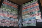 Stor flyttlåda Sverige med blandning av innehåll, både stämplat och postfriskt/häften förekommer, inkl bättre t.ex. Bildsten. Men övervägande stämplat material i ett 20-tal album.