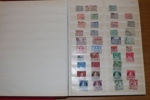 TYSKLAND/BERLIN. Stämplad samling 1948-80-tal i insticksbok. Välfylld redan i starten med de allra flesta utgåvor, mest stämplat med enstaka ostämplade. Dessutom ett extra album med dubbletter.