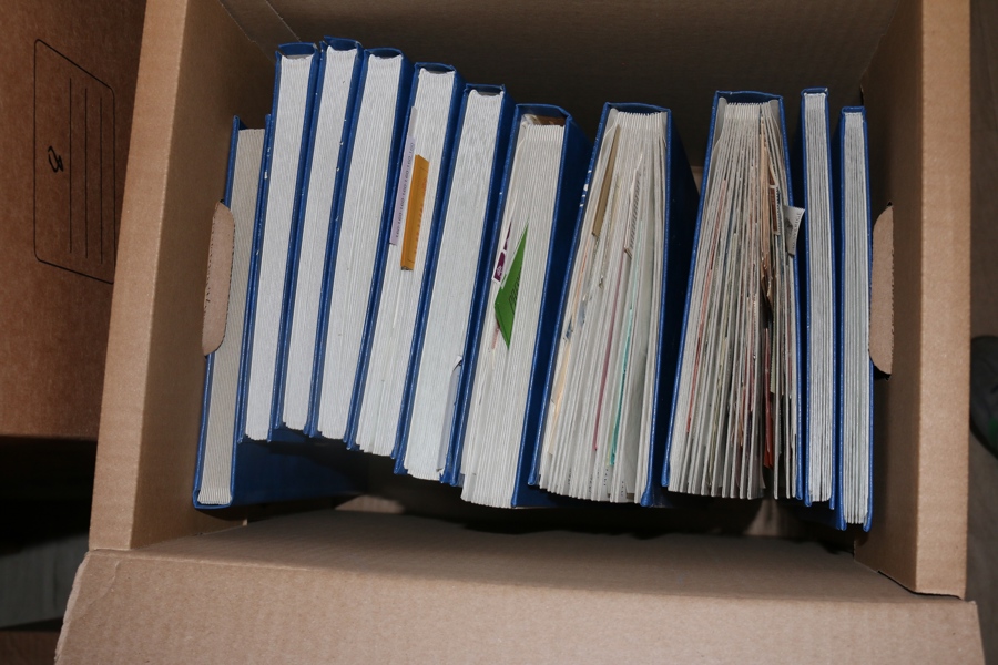 Lagerparti 1855-1998 i 11 insticksböcker. Trevligt innehåll, på det äldre mest stämplat med nyanser och en del fina stämplar. På 1900-talet även en del x/xx (mest ostämplat före 1940).