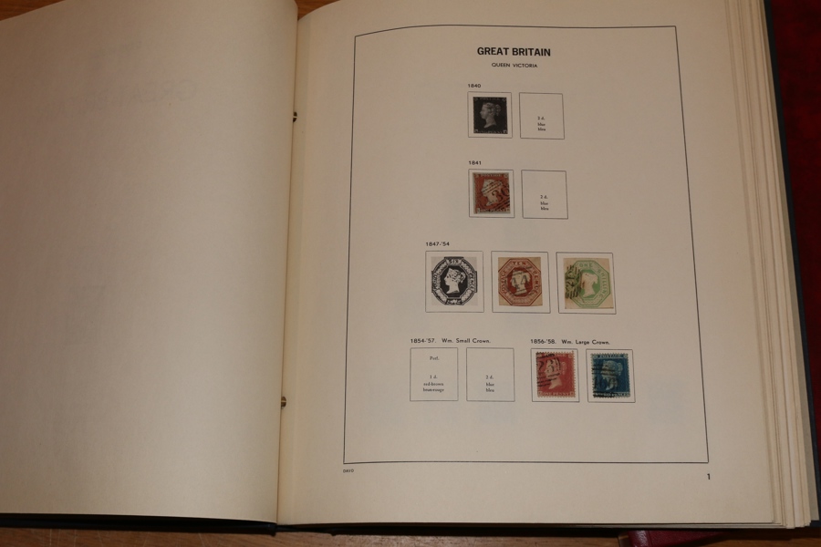 ENGLAND. Samling stämplat 1841-1972 med mest enklare innehåll, men även trevliga ex 1 sh embossed (SG10, £1000) och £1 Edward (SG97, £825). Dubblettalbum medföljer.