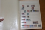 ENGLAND. Samling stämplat 1841-1972 med mest enklare innehåll, men även trevliga ex 1 sh embossed (SG10, £1000) och £1 Edward (SG97, £825). Dubblettalbum medföljer.