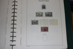 TYSKLAND/REICH. Samling 1871-1932 i Leuchtturmalbum med fickor. Välfylld och delvis specialiserad samling med många bröstsköldar inkl både ost och stpl Mi8, stpl Mi11 och Mi28 m.m. (några signerade).