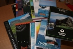 Parti mest Norden med samling Färöarna xx komplett 1975-2007 + album häften, många årssatser/presentsatser Färöarna/Åland/Grönland, samt några album blandade länder (även utanför Norden). Högt nypris.