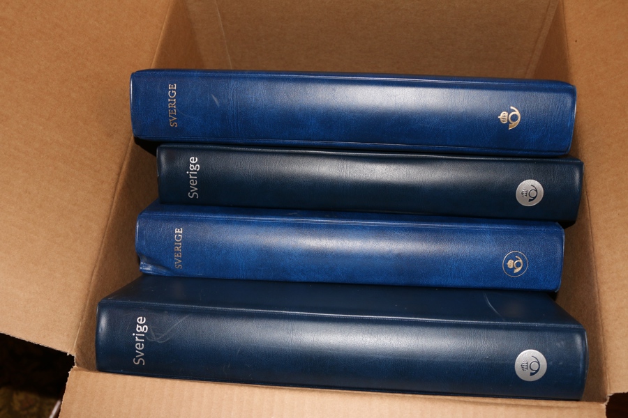 Postens samlarblad i fyra pärmar ca 1997-2009. Nom ca 9000 kr