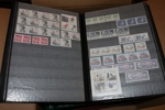 Låda med samling xx Grönland 1950-2007 i förtrycksalbum, album Olympiaden i Moskva 1980 med fdc/xx, samt kanske mest värde i två insticksböcker Sverige med en del modern nominal (ca 4000 kr).