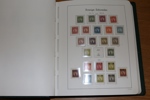 Kvalitetssamling nästan enbart xx 1886-1971 i LT-album. Från 1900 och framåt mycket välfyllt med i stort sett ENBART postfriska märken (1 kr landstorm x). 