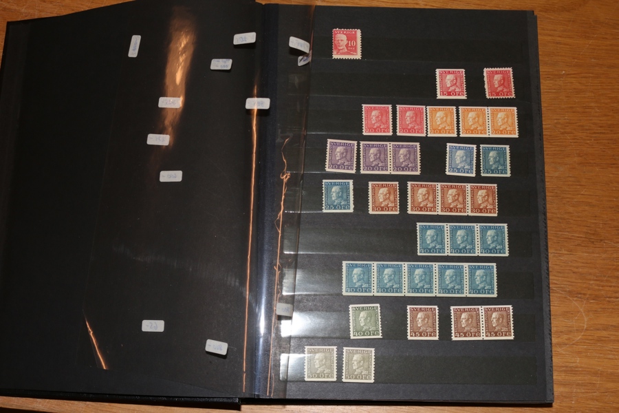 Dubblettalbum mest xx 1900-tal med flera bättre bandmärken, Tj19v1 m.m. Nästan allt är postfriskt. Lite stämplad massvara får man bortse från. De bra sidorna fotade!