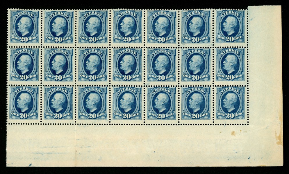 F66. Postfrisk arkdel med 21 frimärken. F 9450 kr