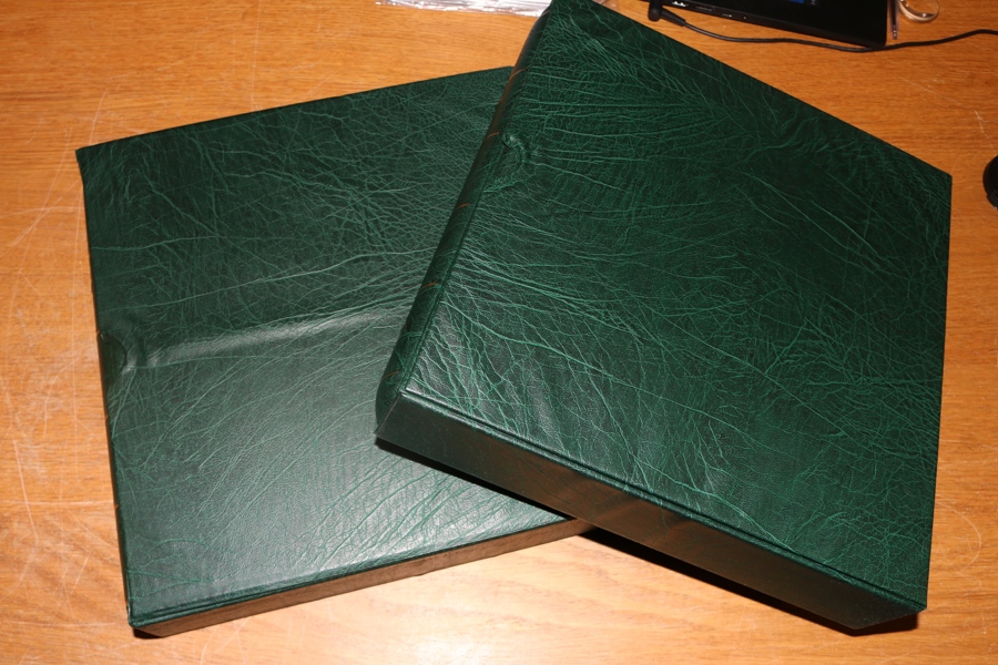 Trevlig samling 4 sk bco till 1999 i två LT-album med fickor. Med många bättre märken som vapen och ringtyp, mellanvalörer 1924, en del BC-CB och fint avsnitt tjänste och lösen.