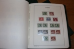 Nästan enbart xx samling 1800-tal fram till 1995 i två fina LT-album med fickor. Innehåller bl.a. en del medaljong, en del bandmärken och bra 30-tal, 17 olika BC-CB par m.m.
