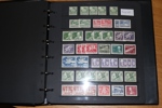 Album mest xx dubbletter ca 1890-1950-tal med en del lite bättre märken, bra spridning på tidsperioden. Mot slutet även några sidor frimärken med fastsättarspår, men huvuddelen av albumet är xx.