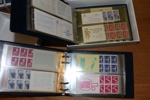 2 små album häften med totalt 66 häften, mest svenska från 60-talet. Något enstaka utländskt häfte ingår, men också fyra svenska rabatthäften av bästa sort.