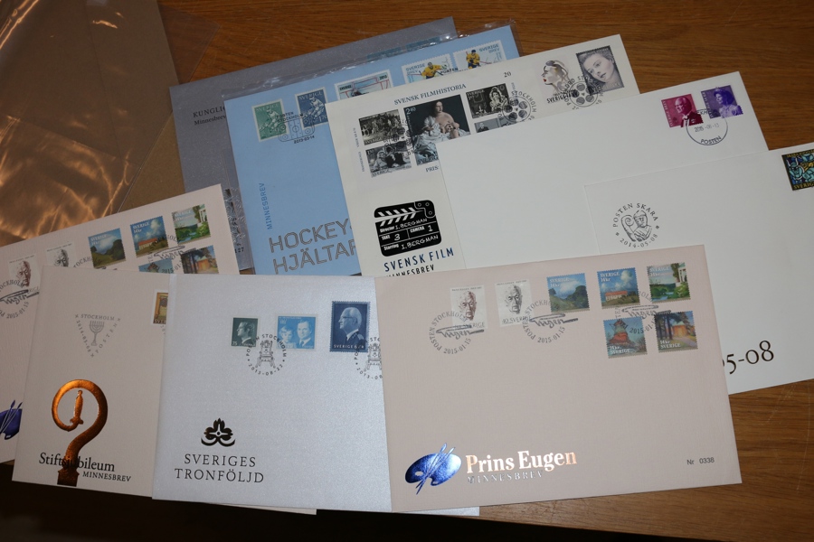 MINNESBREV. Parti med sju stycken av Postens "Minnesbrev" varav sex olika. Dessutom två andra av Postens numrerade specialbrev. Högt nypris.