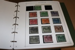 Samling 1855-2005 i sex pärmar med egen montering. Bra grundsamling med 4 sk bco, en del vapen och ringtyp i blandad kvalitet, på 1900-talet med mycket "mellanmaterial" som landstorm (ej 1+5 kr).