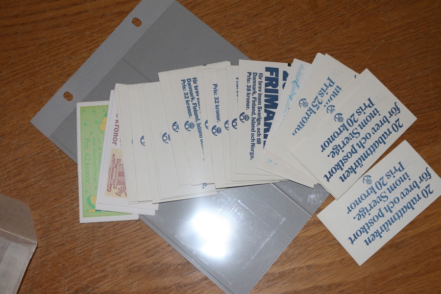 24 rabatthäften varav 20 "Norden" och 4 "Sverige".