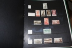 Världen. Samling frimärken från stora delar av världen i ca 10 album av olika storlek. Både en del xx och stämplat ingår, inkl lösa märken i pergamynkuvert m.m. Tidsperiod mest 1940-80-tal.