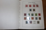 Omfattande samling 1855-2020 i tre välfyllda Leuchtturm-album med kassetter. En nästintill komplett samling, åtminstone fram till millennieskiftet, därefter med luckor och ibland stpl ersatt med xx.