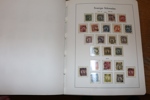 Omfattande samling 1855-2020 i tre välfyllda Leuchtturm-album med kassetter. En nästintill komplett samling, åtminstone fram till millennieskiftet, därefter med luckor och ibland stpl ersatt med xx.