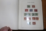 Omfattande samling 1855-2020 i tre välfyllda Leuchtturm-album med kassetter. En nästintill komplett samling, åtminstone fram till millennieskiftet, därefter med luckor och ibland stpl ersatt med xx.