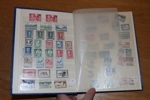 Liten insticksbok med xx 1950-80-tal med många av de bättre 50-talsserierna. Även några äldre ostämplat. Högt katalogvärde.