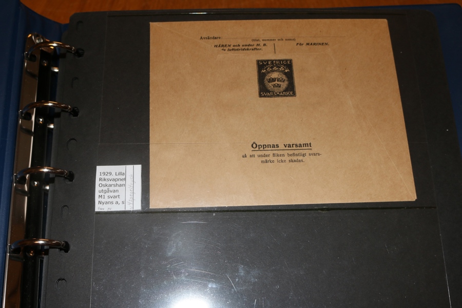 Samling mest obeg hela MB med svarsmärken inkl M1, tre stycken M8 m.m. Även M11 med omvänt svarsmärke och några postgångna objekt.